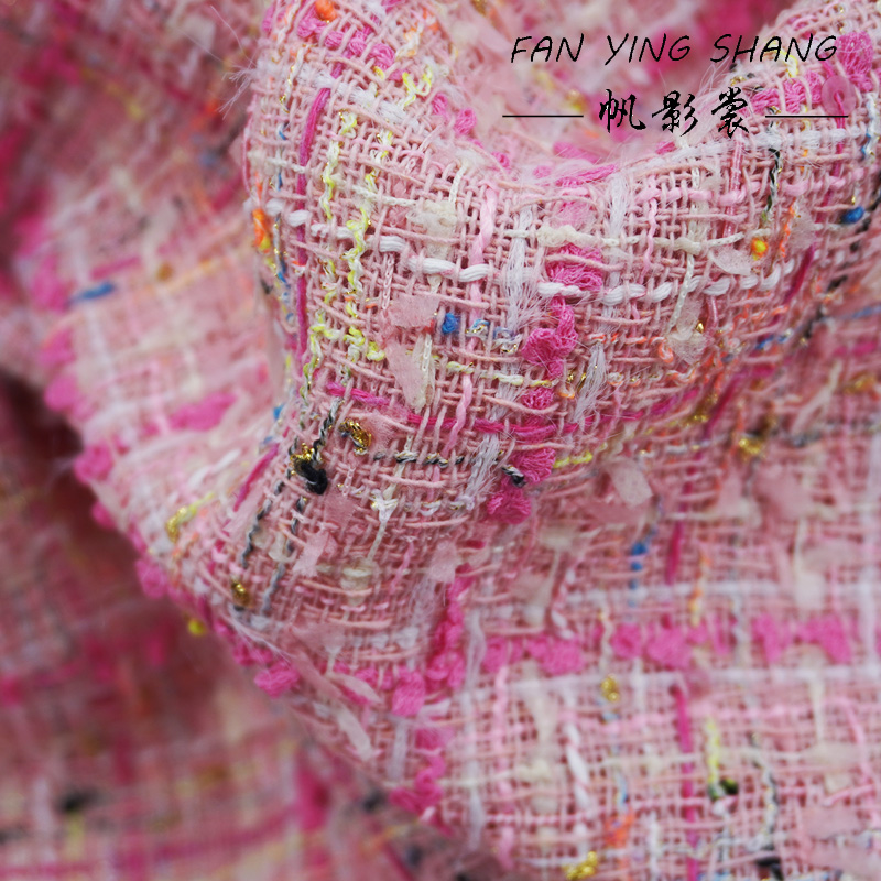Sewing Tweed - Różowa tkanina tweedowa z frędzlami w