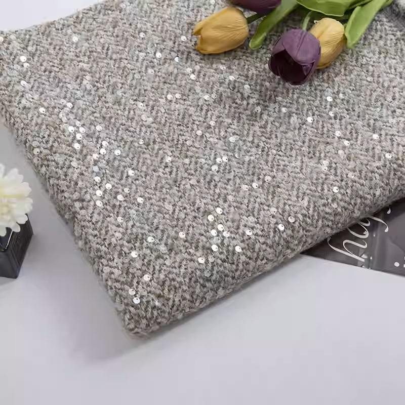 Jasnoszara tkanina tweedowa z  – Sewing Tweed recenzja i cena